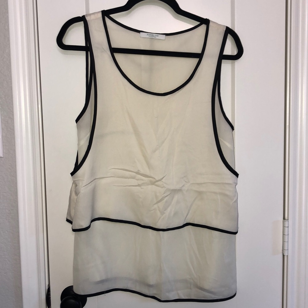 Piperlime Collection Off-White and Black Tank